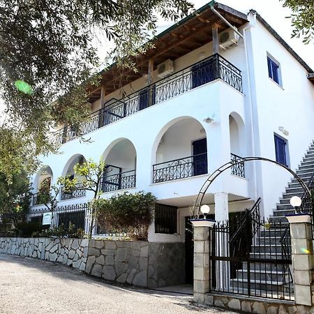 Athina Apartments Káto Korakiána Kültér fotó