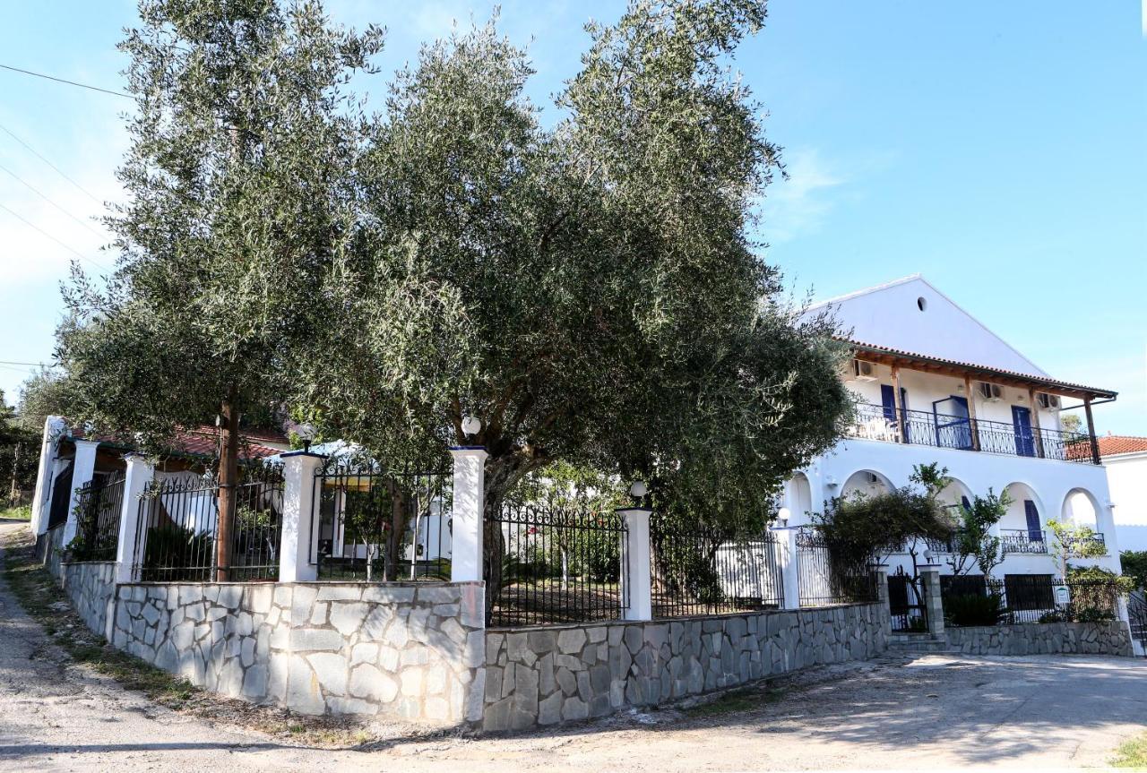 Athina Apartments Káto Korakiána Kültér fotó