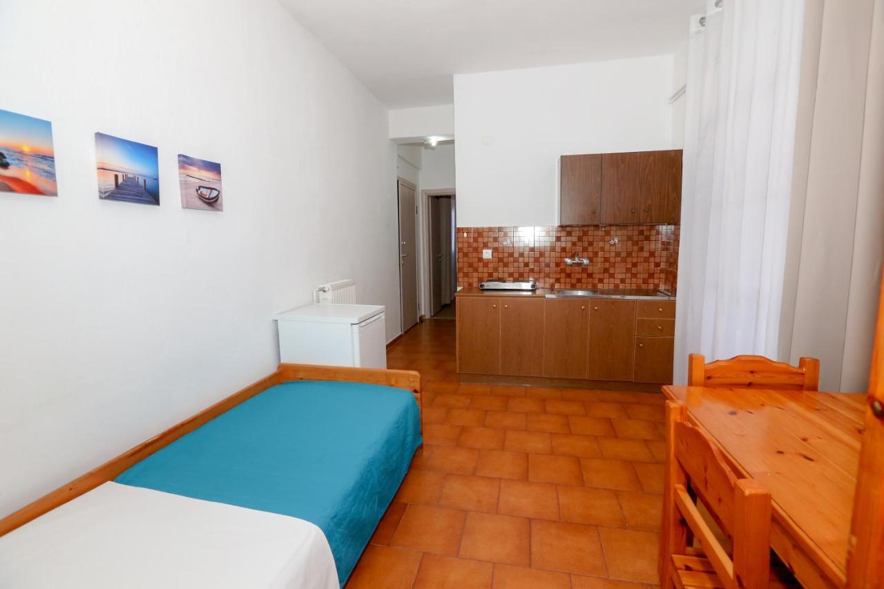 Athina Apartments Káto Korakiána Kültér fotó