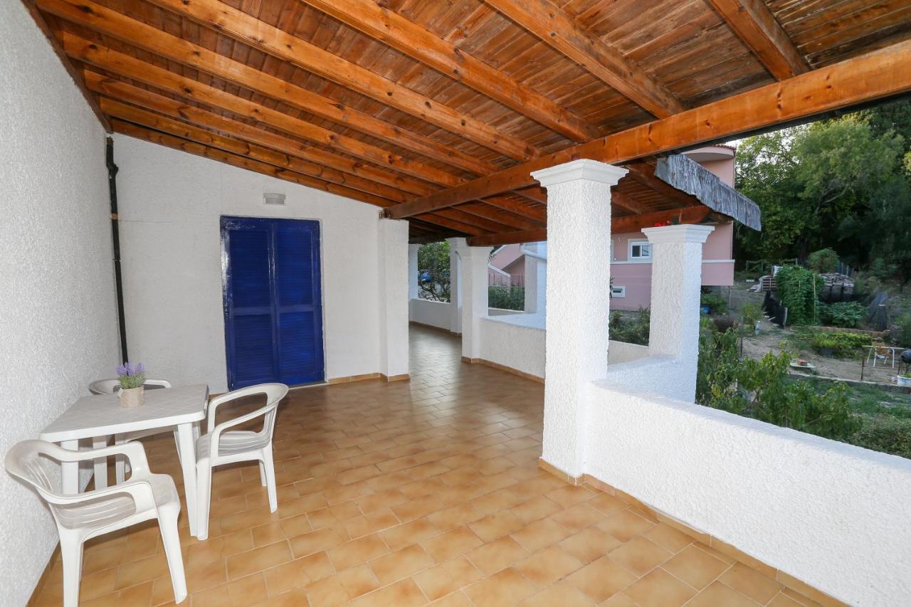 Athina Apartments Káto Korakiána Kültér fotó